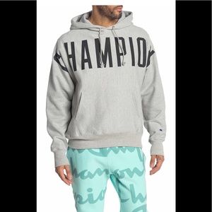 Champion name brand hoodie size Medium men’s Grapi